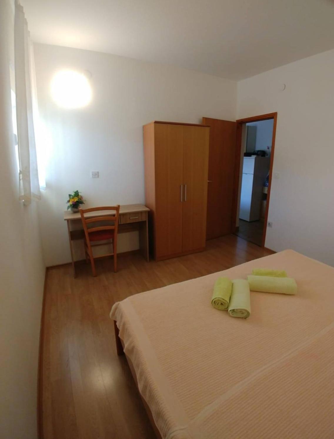 Apartments With A Parking Space Kornic, Krk - 5306 Room photo